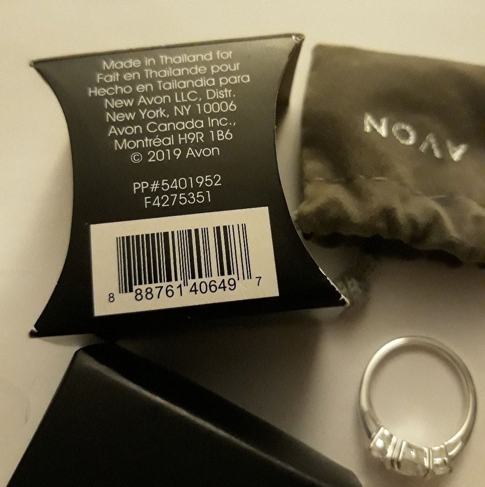Avon Sterling Silver CZ triplet ring - Picture 3 of 4